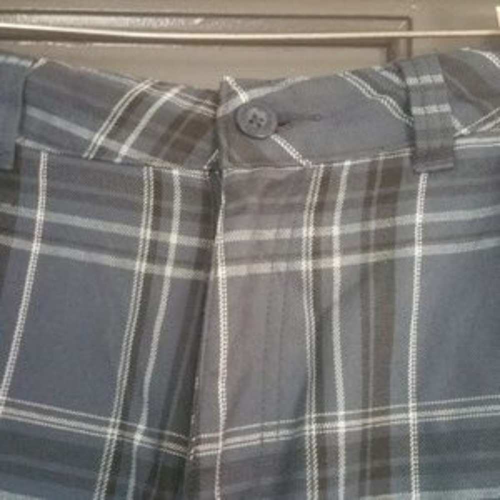O'Neill Dark Blue & Black Plaid Shorts Size 32